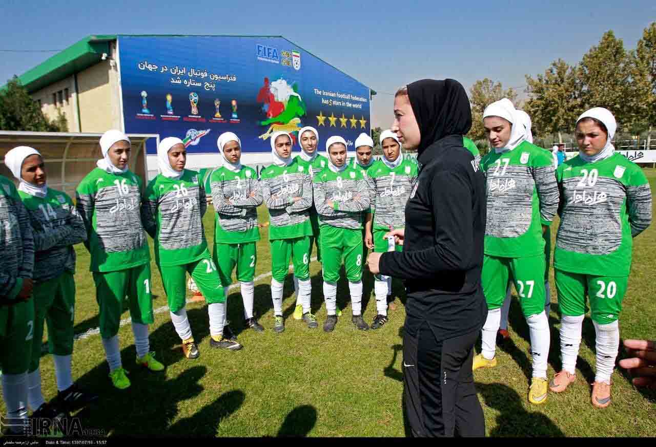 از شیخ سلمان خواستم فوتبال زنان ایران را حمایت کند