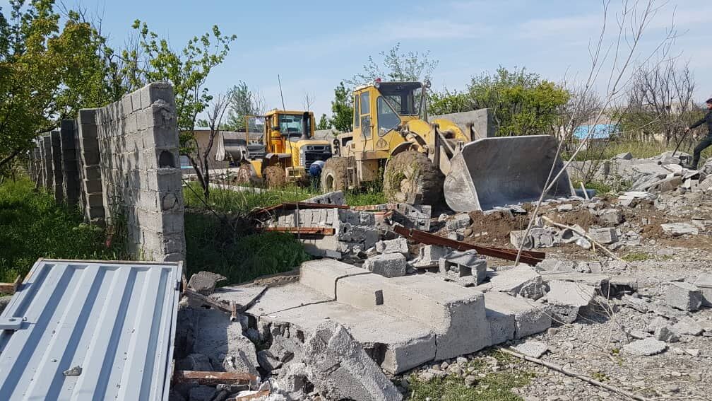 تخریب ساخت و سازهای غیرمجاز در همدان