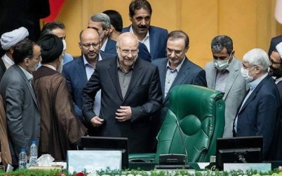 عجب شیر پرس - محمدباقر قالیباف توانست رأی اکثریت نمایندگان مجلس شورای اسلامی برای تصدی پست ریاست مجلس را کسب کند.