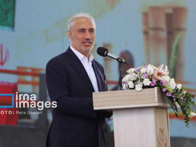 قهرمان امروز کسی است که اوضاع اقتصاد کشور را بهتر کند