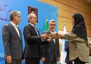 تقدیر از رتبه‌های برتر کنکور با حضور رئیس جمهور