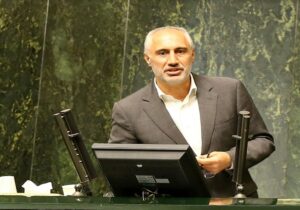 واردات ۶ میلیارد دلاری بنزین باعث کم شدن پول نان، دارو و بنیه دفاعی میشود