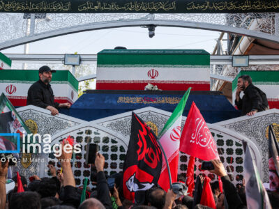 حضوری میلیونی و بینظیر در بدرقه تاریخی آقای شهید/ ساعت ۱۷ پایان مراسم تشییع در پایتخت
