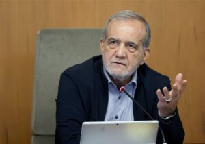  دولت کنار فعالان اقتصادی خواهد بود