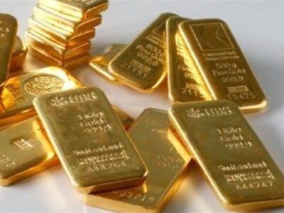 طلا بر سر دوراهی ۴۴۰۰ دلار؛ صعود ادامه دارد؟