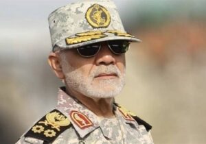 کمک به ارتش متجاوز آمریکا یعنی مشارکت با دشمن ما