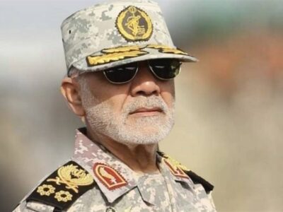 کمک به ارتش متجاوز آمریکا یعنی مشارکت با دشمن ما
