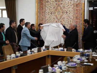 مراسم رونمایی از پوستر چهارمین همایش تجلیل از کارآفرینان صنعت کفش تبریز ” برگزار شد